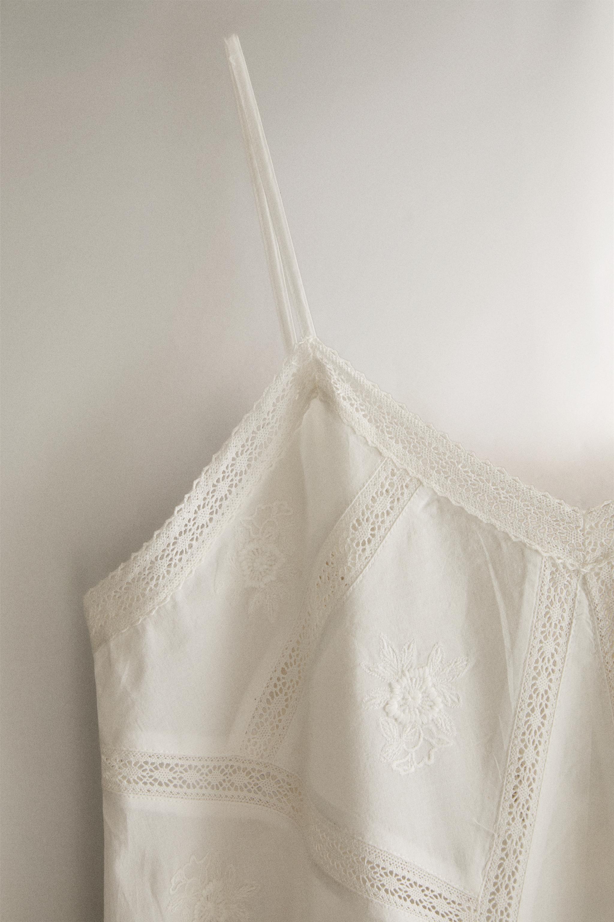 EMBROIDERED NIGHTGOWN